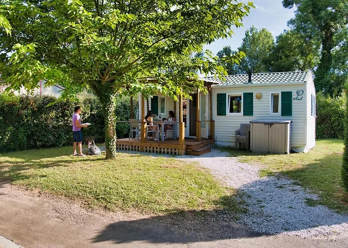 Les Chalets De Gaillac